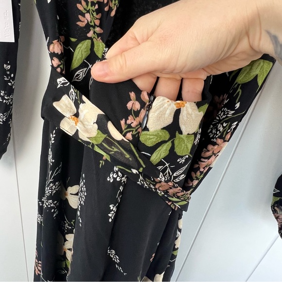 Reformation NWT black floral long sleeves jumpsuit 6 - Picture 11 of 12